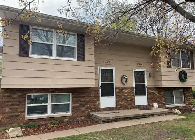 Property at 1004 La Crosse St Unit 2, Onalaska, WI, 54650, 2 beds, 1 bath, [object Object]