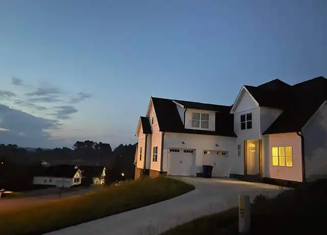 Property at 9730 Homewood Cir, Ooltewah, TN, 37363, 4 beds, 2.5 baths, [object Object]