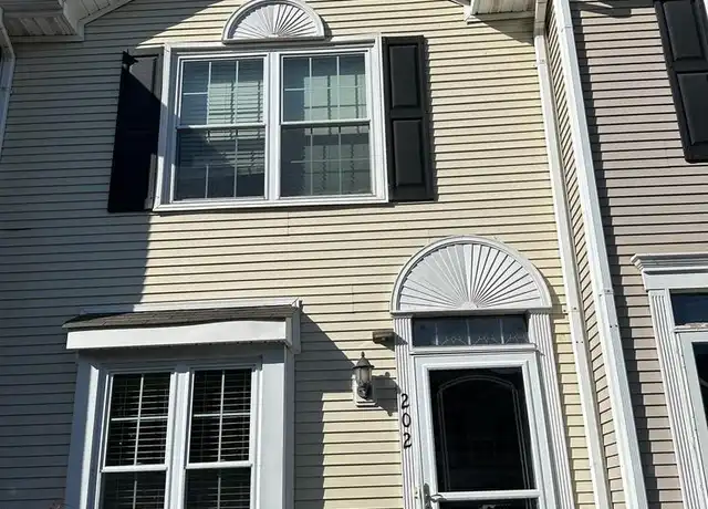 Property at 202 Fieldstone Ln, Newark, DE, 19702, 2 beds, 2.5 baths, [object Object]