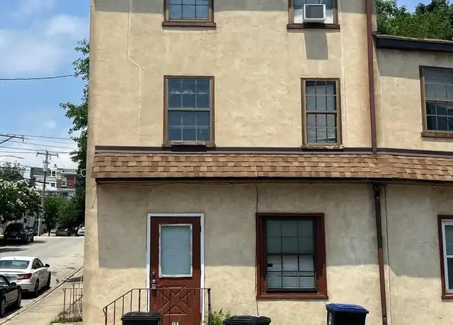 Property at 202 E Elm St, Conshohocken, PA, 19428, 3 beds, 1 bath, [object Object]