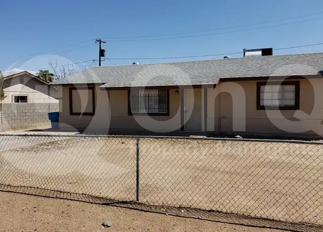 Property at 6231 S 16th Pl, Phoenix, AZ, 85042, 3 beds, 2 baths, [object Object]