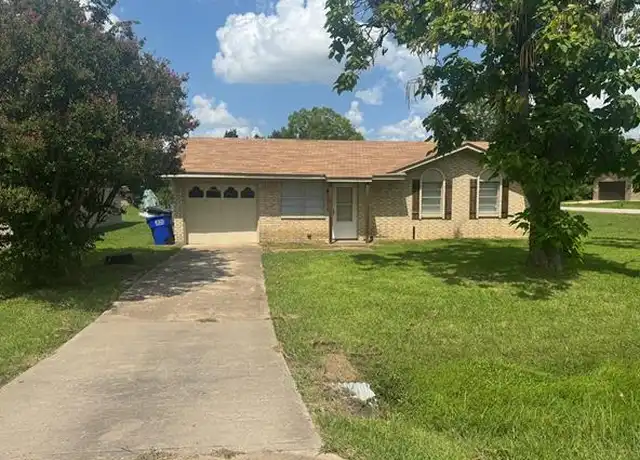 Property at 606 E Broad St, Forney, TX, 75126, 3 beds, 1.5 baths, [object Object]