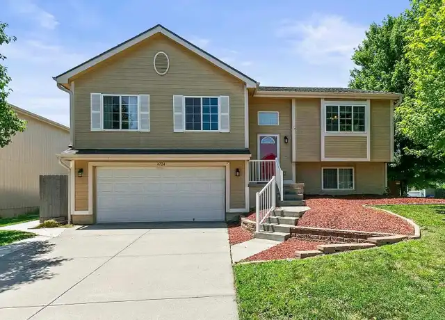 Property at 4724 N 168th Ave, Omaha, NE, 68116, 3 beds, 2 baths, [object Object]