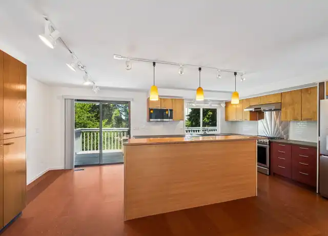 Property at 3938 SW 328th Pl, Federal Way, WA, 98023, 3 beds, 2.5 baths, [object Object]