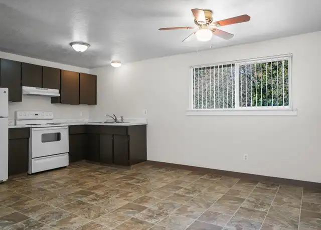 Property at 445 SW Tunison Ave Unit 445-20, Corvallis, OR, 97333, 4 beds, 1 bath, [object Object]