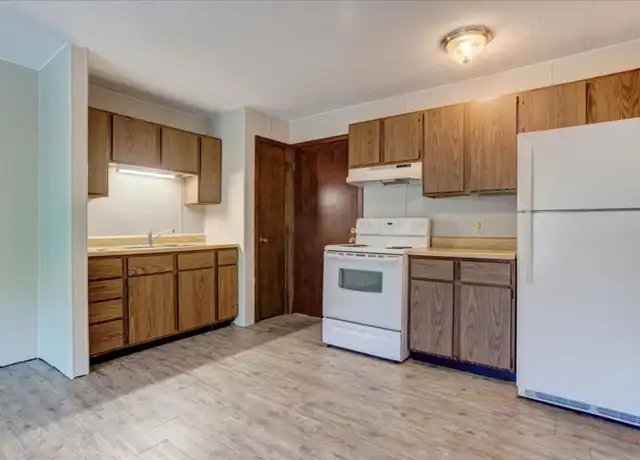 Property at 1703 Broadway St S Unit 108, Menomonie, WI, 54751, 2 beds, 1 bath, [object Object]