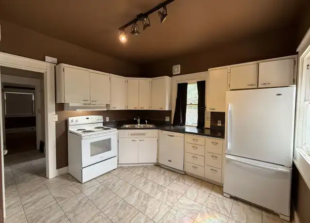 Property at 3204 E 16th Ave, Spokane, WA, 99223, 3 beds, 2 baths, [object Object]