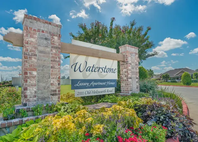 Photo of 2111 Old Holzwarth Rd, Spring, TX 77388