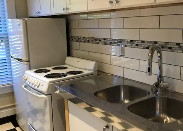 Property at 810 NE Couch St, Portland, OR, 97232, 1 bed, 1 bath, [object Object]