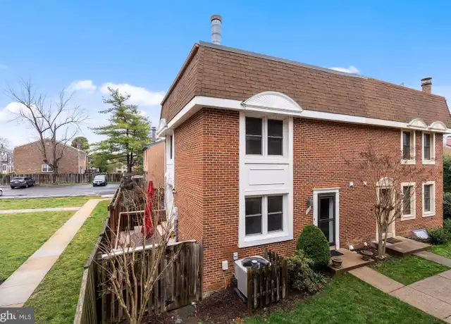 Property at 1312 Chetworth Ct, Alexandria, VA, 22314, 2 beds, 2.5 baths, [object Object]