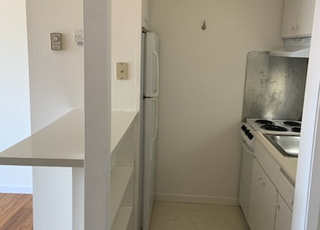 Photo of 4 Anchor Dr Unit 432, Emeryville, CA 94608