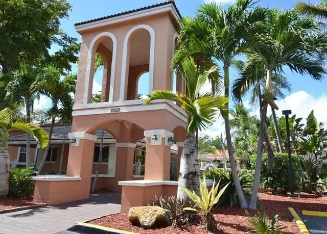 Property at 7100 NW 179th St #102, Hialeah, FL, 33015, 1 bed, 1 bath, [object Object]