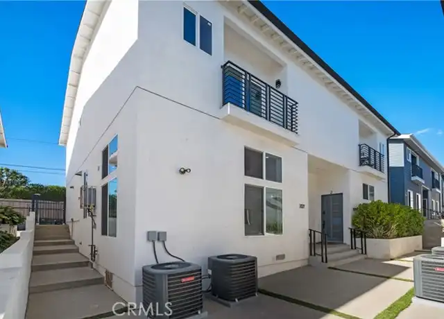 Property at 1/2 S La Cienega Blvd, Los Angeles, CA, 90045, 3 beds, 2.5 baths, [object Object]