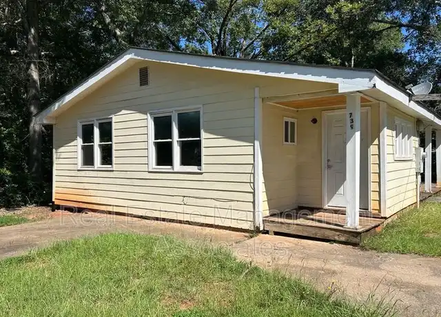 Property at 739 E Central Ave, Griffin, GA, 30223, 2 beds, 1 bath, [object Object]