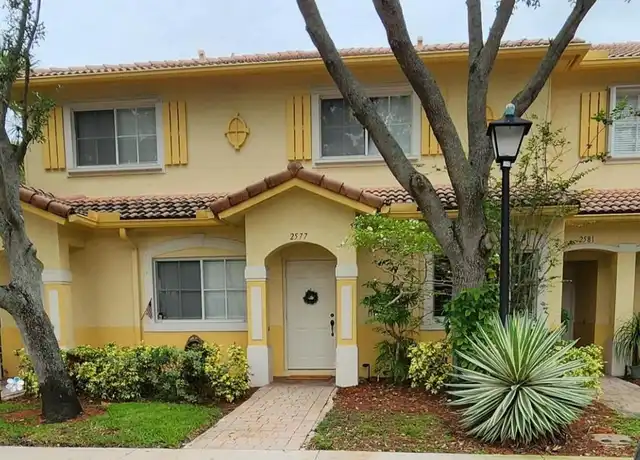 Property at 2577 SW 83rd Ter, Miramar, FL, 33025, 2 beds, 2.5 baths, [object Object]
