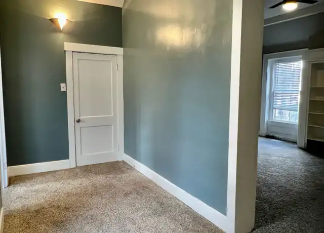 Property at 639 Baxter Ave Unit 1, Louisville, KY, 40204, 2 beds, 1 bath, [object Object]