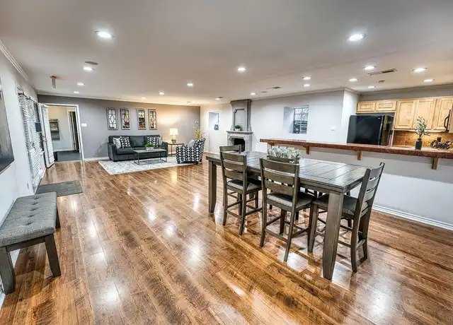 Property at Le Montreaux Apartments - 3605 Steck Ave, Austin, TX, 78759, 1 bed, 1 bath, [object Object]