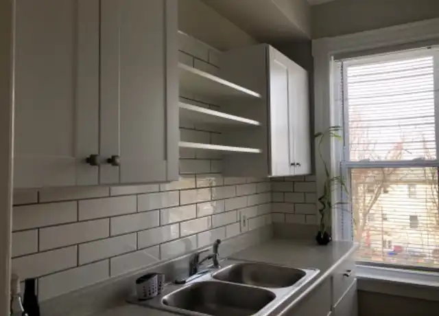 Property at 42 Hobson Ave Unit 2, East Providence, RI, 02914, 3 beds, 1 bath, [object Object]