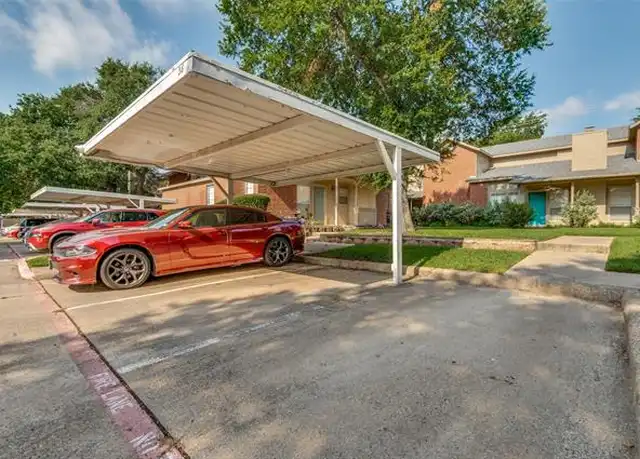 Property at 1410 Meadowood Village Dr, Fort Worth, TX, 76120, 2 beds, 1.5 baths, [object Object]