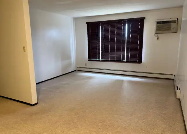 Property at 2010 10th Ave E Unit 306, Williston, ND, 58801, 1 bed, 1 bath, [object Object]