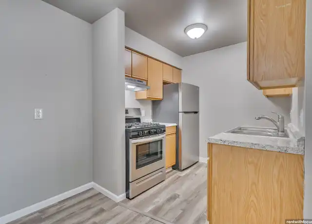 Property at 1317 Southland Ave Unit 1320-105, Oshkosh, WI, 54902, 2 beds, 1 bath, [object Object]