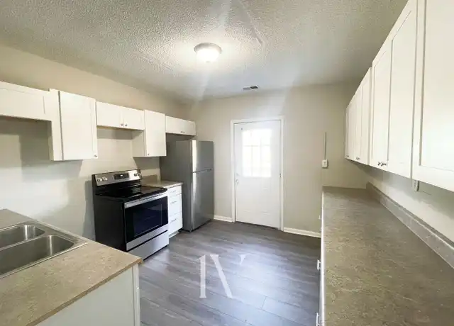 Property at 215 Lawrence St, Fuquay Varina, NC, 27526, 5 beds, 2 baths, [object Object]