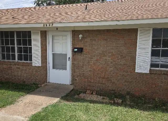 Property at 1937 66th St Unit B, Lubbock, TX, 79412, 2 beds, 1 bath, [object Object]