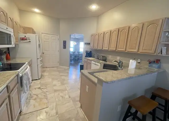 Property at 2002 Salinas Ave, Lady Lake, FL, 32159, 3 beds, 2 baths, [object Object]