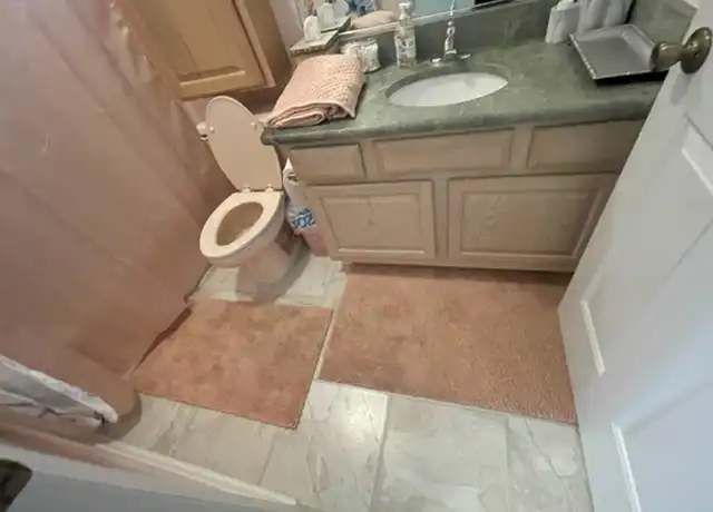 Property at 2002 Salinas Ave, Lady Lake, FL, 32159, 3 beds, 2 baths, [object Object]