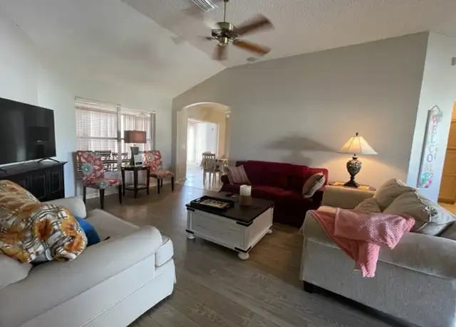 Property at 2002 Salinas Ave, Lady Lake, FL, 32159, 3 beds, 2 baths, [object Object]