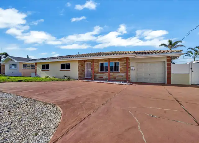 Property at 2675 E Bay Isle Dr SE, Saint Petersburg, FL, 33705, 3 beds, 2 baths, [object Object]