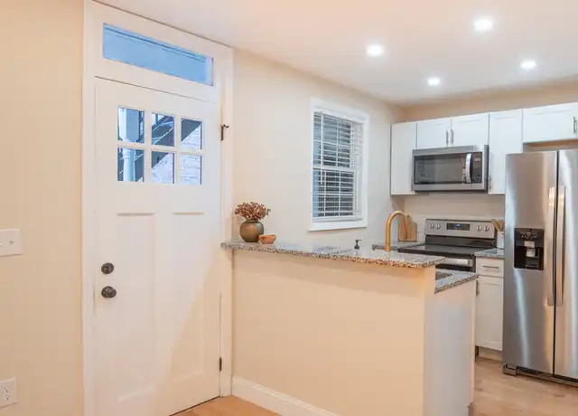 Property at 323 N Mulberry St Unit 2, Lancaster, PA, 17603, 1 bed, 1 bath, [object Object]