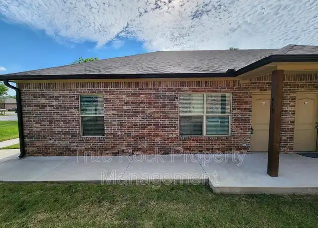 Property at 418 E 13th St, Ada, OK, 74820, 2 beds, 2 baths, [object Object]