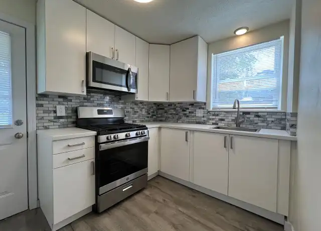 Property at 236 E 16th Ave, Homestead, PA, 15120, 2 beds, 1 bath, [object Object]