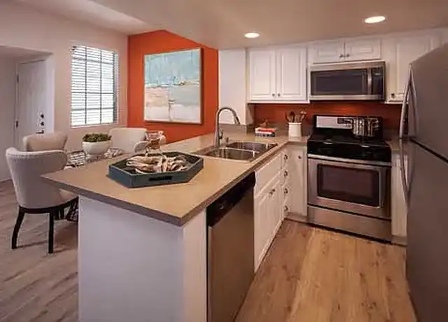 Property at Aliso Town Center Apartment Homes - 23511 Aliso Creek Rd, Aliso Viejo, CA, 92656, 1-2 bed, 1-2 bath, [object Object]