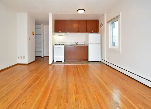 Property at 128 E 18th St Unit 1 06, Minneapolis, MN, 55403, 1 bed, 1 bath, [object Object]