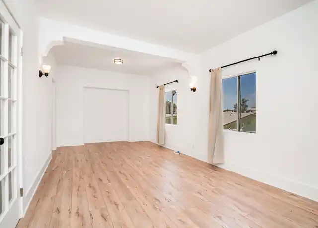 Property at 3960 W 27th St Unit 3960 1/2, Los Angeles, CA, 90018, 1 bed, 1 bath, [object Object]