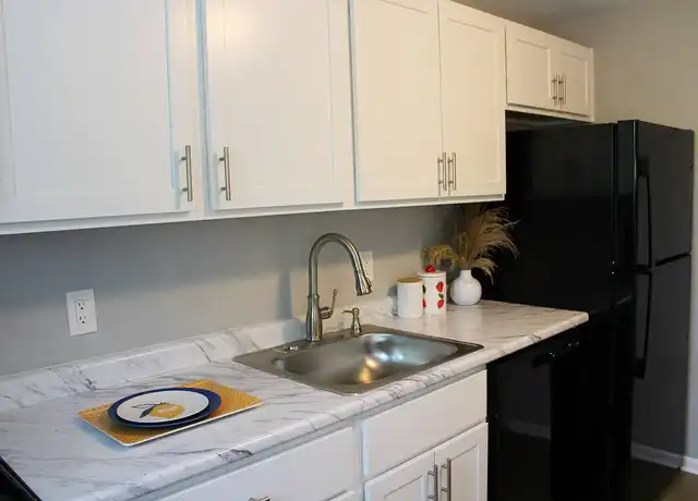 Property at Highview Manor Apartments - 222 Alpine Knl, Fairport, NY, 14450, 1 bed, 1 bath, [object Object]