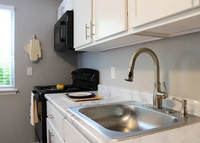 Property at Highview Manor Apartments - 222 Alpine Knl, Fairport, NY, 14450, 1-2 bed, 1 bath, [object Object]