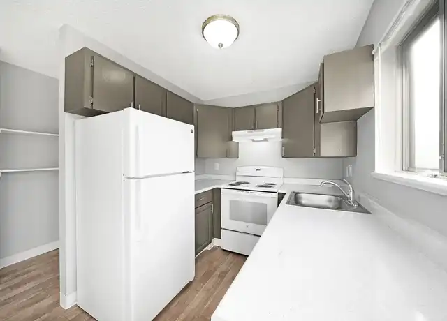 Property at Wetherburne Square Townhomes - 13210 SE Division St, Portland, OR, 97236, 1 bed, 1 bath, [object Object]