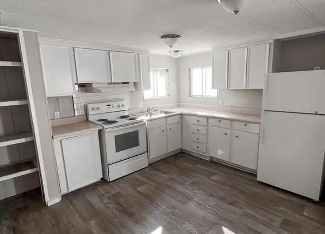 Property at 2496 U.S. 98 Unit 11, Mary Esther, FL, 32569, 2 beds, 1 bath, [object Object]