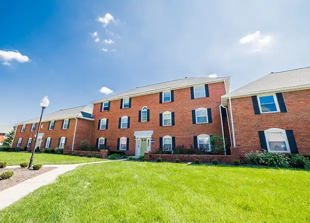 Property at Barrington Estates Apartments - 8717 W Old Town Dr, Indianapolis, IN, 46260, 1-3 bed, 1-2.5 bath, [object Object]