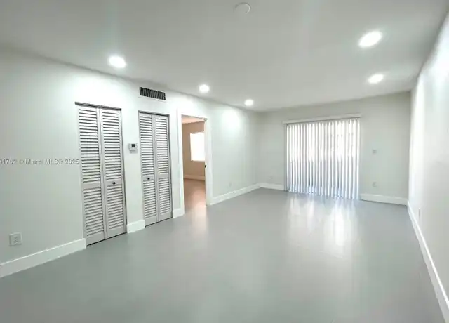 Property at 1035 W 77th St #302, Hialeah, FL, 33014, 2 beds, 2 baths, [object Object]