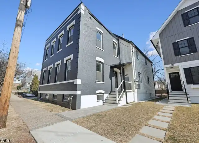 Property at 135 Forest St Unit 2R, Montclair, NJ, 07042, 1 bed, 1 bath, [object Object]