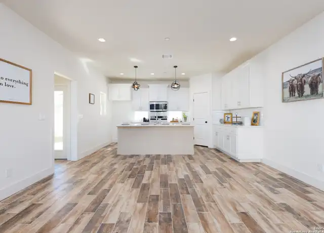 Property at 2136 Paniolo Dr, Boerne, TX, 78006, 2 beds, 2.5 baths, [object Object]