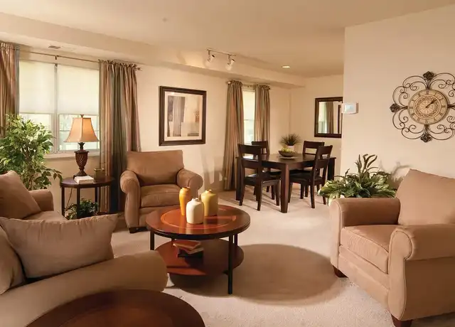 Property at Kings Mill - 1460 Hadwick Dr, Essex, MD, 21221, 1-2 bed, 1 bath, [object Object]