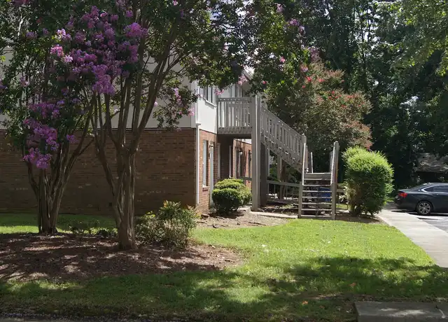 Property at 27 North Apartments - 3227 Orange St, Greensboro, NC, 27405, 1 bed, 1 bath, [object Object]