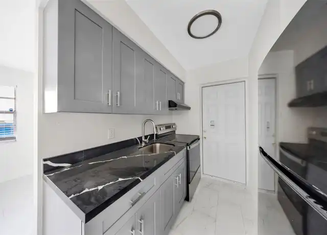 Property at 110 NW 7th Ave Unit 7, Pompano Beach, FL, 33060, 1 bed, 1 bath, [object Object]