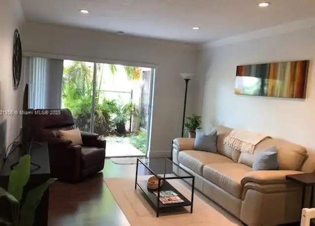 Property at 7900 Camino Cir Unit 107-15, Coral Gables, FL, 33143, 1 bed, 1 bath, [object Object]