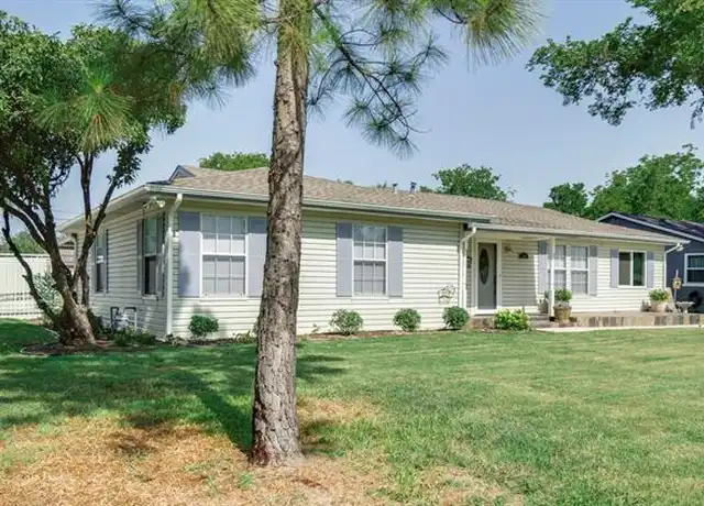Property at 1246 S Pine St, Grapevine, TX, 76051, 3 beds, 2 baths, [object Object]